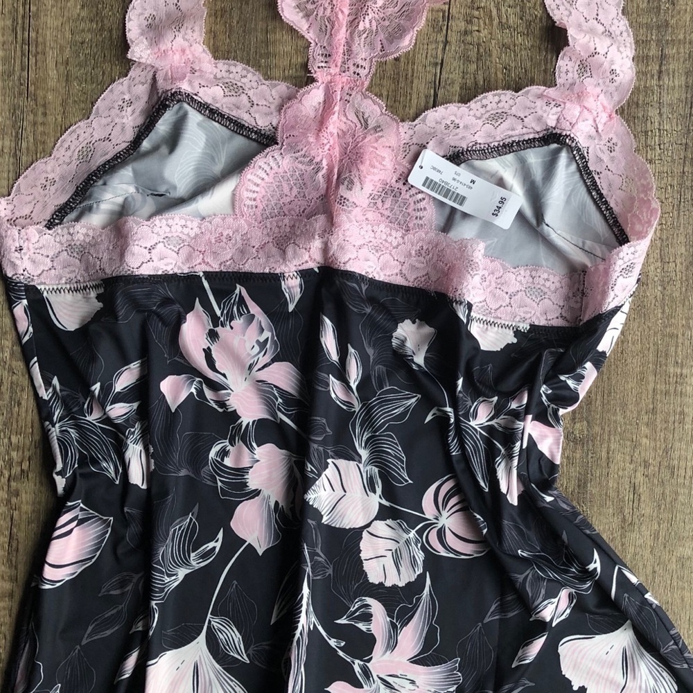 La Vie En Rose cami  pink/black floral pattern SZ M - Picture 8 of 10
